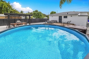 Swimming pool