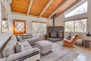Living Room | Wood-Burning Stove | Free WiFi