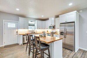 Kitchen | Keurig Coffee Maker | Dishwasher