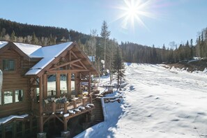 Exterior overview of The Bear House overlooking Double Cabins ski run