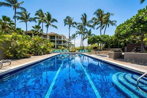 Enjoy the complex's blue-tile swimming pool, two hot tubs, and a cabana with barbecue grills.