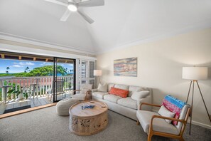 Living room & Lanai