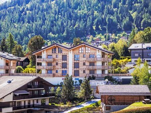 Zone Résidentielle, Domicile, Appartement, Chaîne De Montagnes, Vallée, Pente, Station De Montagne, Balcon, Alpes, Village De Montagne