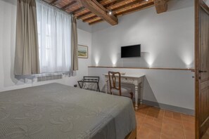 Autumn, Bedroom, Spring, Summer