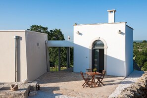 Activities, Amenities, Building Exterior, Facilities, Garden, Main Entrance, Pool, Room Detail, Spring, Summer