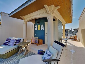 Fourth Floor: Rooftop Deck