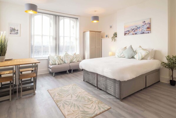Harbour Lights, Ramsgate - Host & Stay