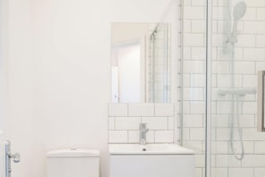 Harbour Lights, Ramsgate - Host & Stay