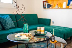 Decor details