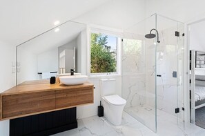 Bedroom 3 Ensuite