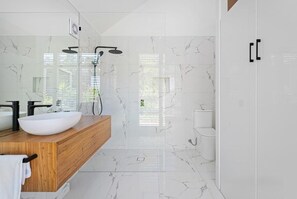 Bedroom 1 Ensuite