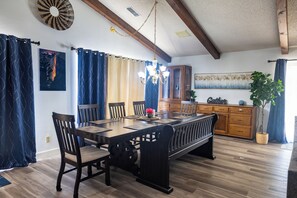 Dining room with 8 person seating (2)