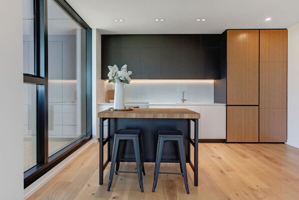The kitchen has all the appliances you need to self-cater.