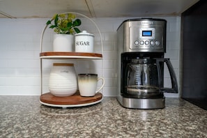 Kaffee und/oder Kaffeemaschine