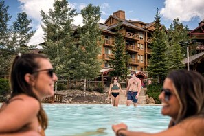 Your stay includes access to the resort's year-round hot pools, sauna, fitness centre, seasonal cold pool, tennis courts & more.