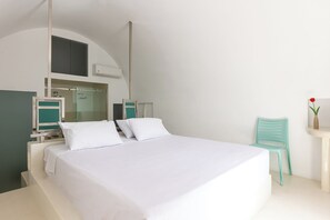 Studio bedroom