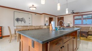 Kitchen island - BT 701