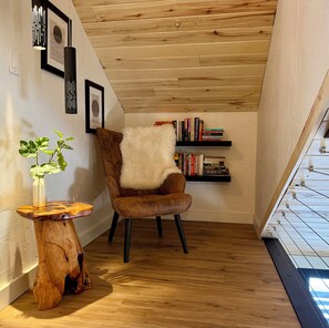 Reading nook in the loft for private and quiet relaxation.