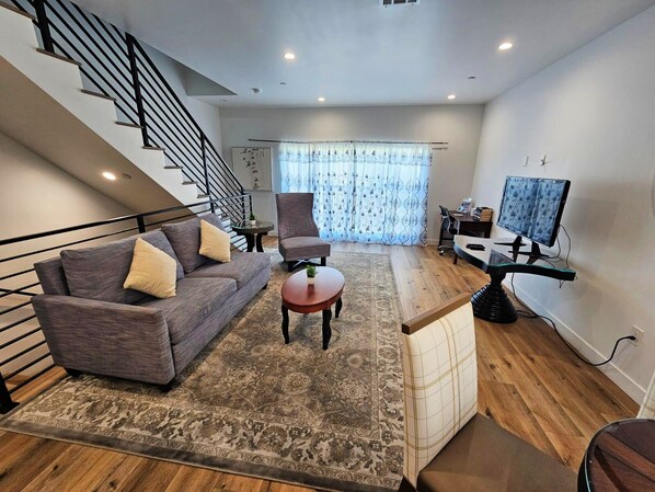 Family-Friendly Space: Ideal for quality time together.
