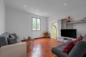 Autumn, Living Room, Spring, Summer