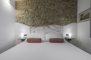 Autumn, Bedroom, Spring, Summer