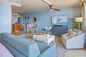 Spacious living room for entertaining family and friends!
