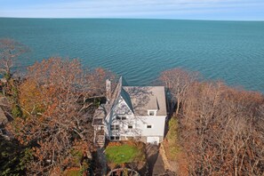 Birds eye view of the property