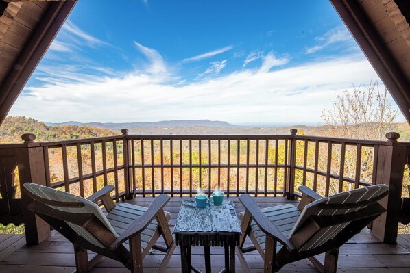 Lamp Post Lodge's decks with VIEWS!
