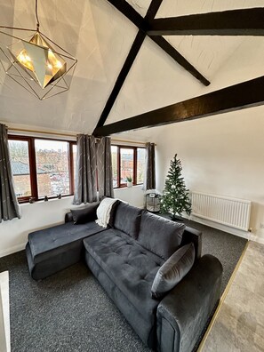 Living Room / Lounge
