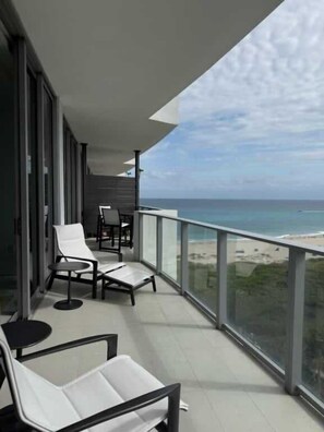 balconywithfurniture