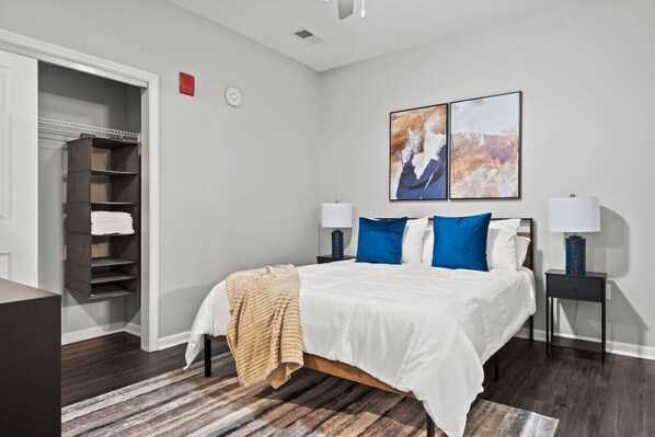 You’ll feel enveloped in warmth in this charming room with its rich wood accents and inviting bed. Wake up refreshed, surrounded by rustic coziness, and enjoy the perfect mix of comfort and natural vibes
