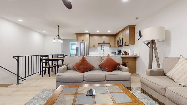 Home Decor, Furniture, Indoors, Living Room, Room
