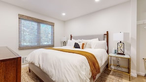Indoors,Home Decor,Lamp,Cushion,Furniture