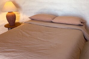 Birch Organic Natural Mattress, Coyuchi Organic Linens, 2 eco-rest pillows.