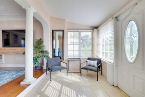 Entryway | Desk | Seating Area | Central Heating & A/C | Free WiFi