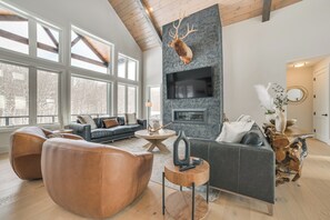 Living Room | Smart TV | 2nd Floor