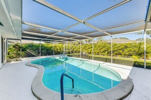 Lanai | Outdoor Pool