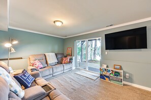 Basement Living Area | Smart TV | Books | Board Games