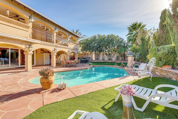 Las Vegas Vacation Rental | 4BR | 3BA | 1,900 Sq Ft | Steps to Enter