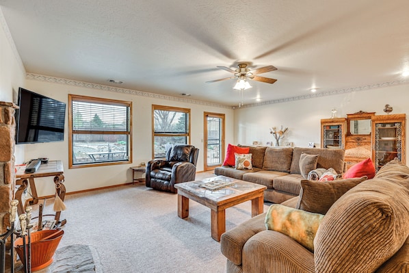 Flagstaff Vacation Rental | 3BR | 2BA | 2,600 Sq Ft | Step-Free Access