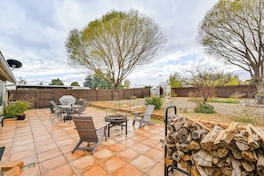 Fenced Yard | Patio | Mountain View | Gas Grill | Fire Pit | Single-Story Home