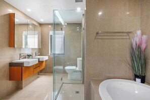 Master Ensuite