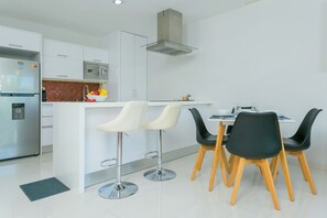 Kitchen (1)