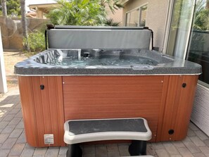 Please enjoy the large size Hot tub during your stay for lots of fun!