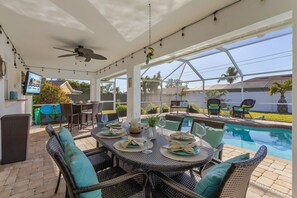 Outdoor dining
