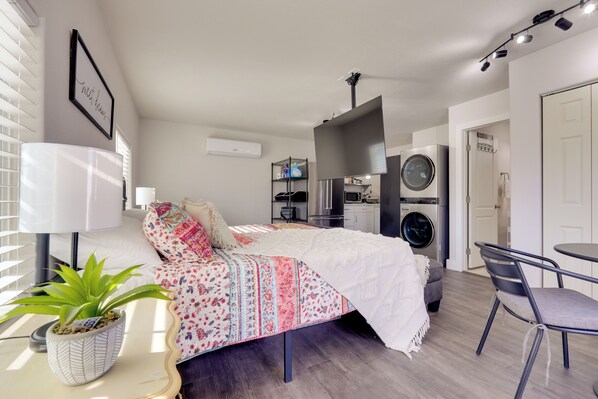 Mesquite Vacation Rental | Studio | 1BA | 400 Sq Ft | 1 Step Required