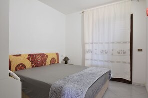Autumn, Bedroom, Spring, Summer, Winter