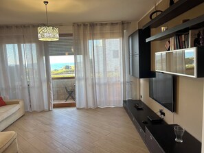 SALA CON VISTA E TERRAZZO