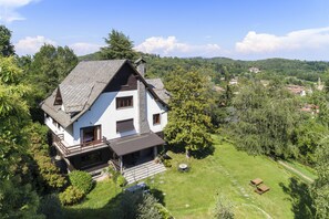Villa Tudor, Montrigiasco, Lake Maggiore - by NORTHITALY VILLAS Vacation rentals