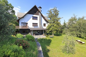 Villa Tudor, Montrigiasco, Lake Maggiore - by NORTHITALY VILLAS Vacation rentals